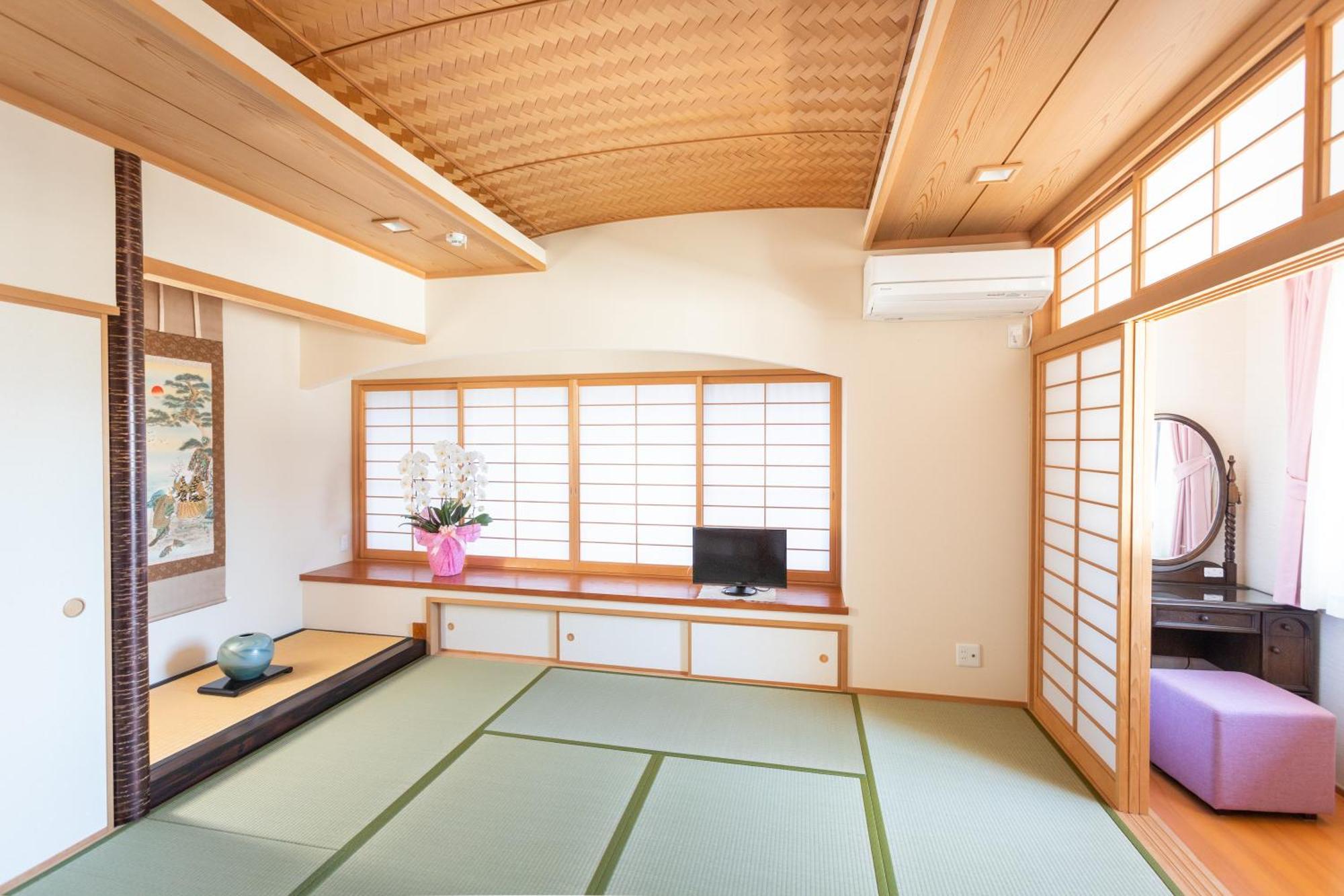 Miyajima Fujinoya Female Only Hotel Хатсукаичи Екстериор снимка